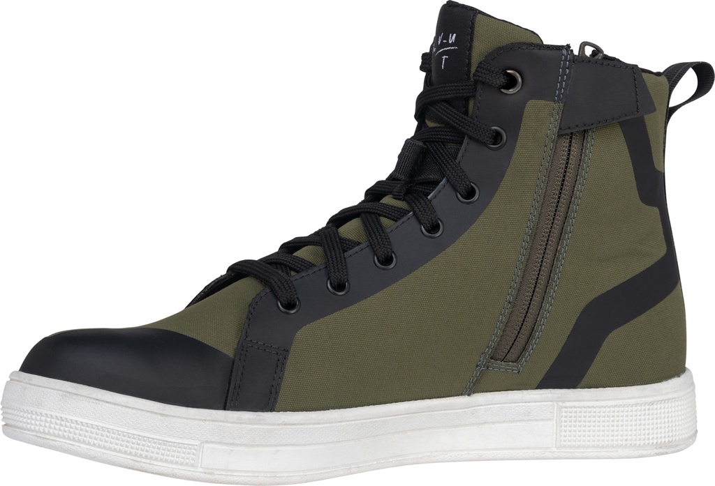 Classic Sneaker Style olive