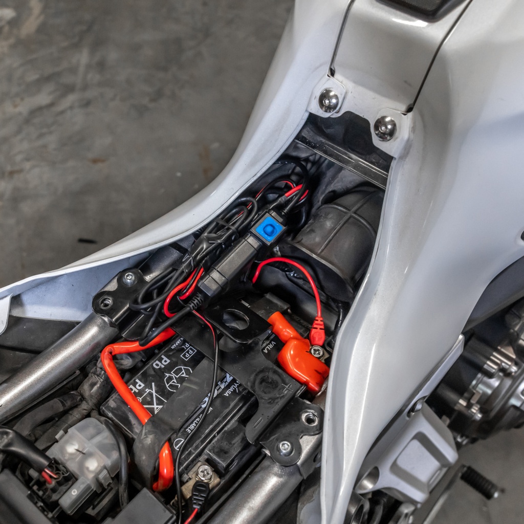 Waterproof 12V to USB Smart Adaptor